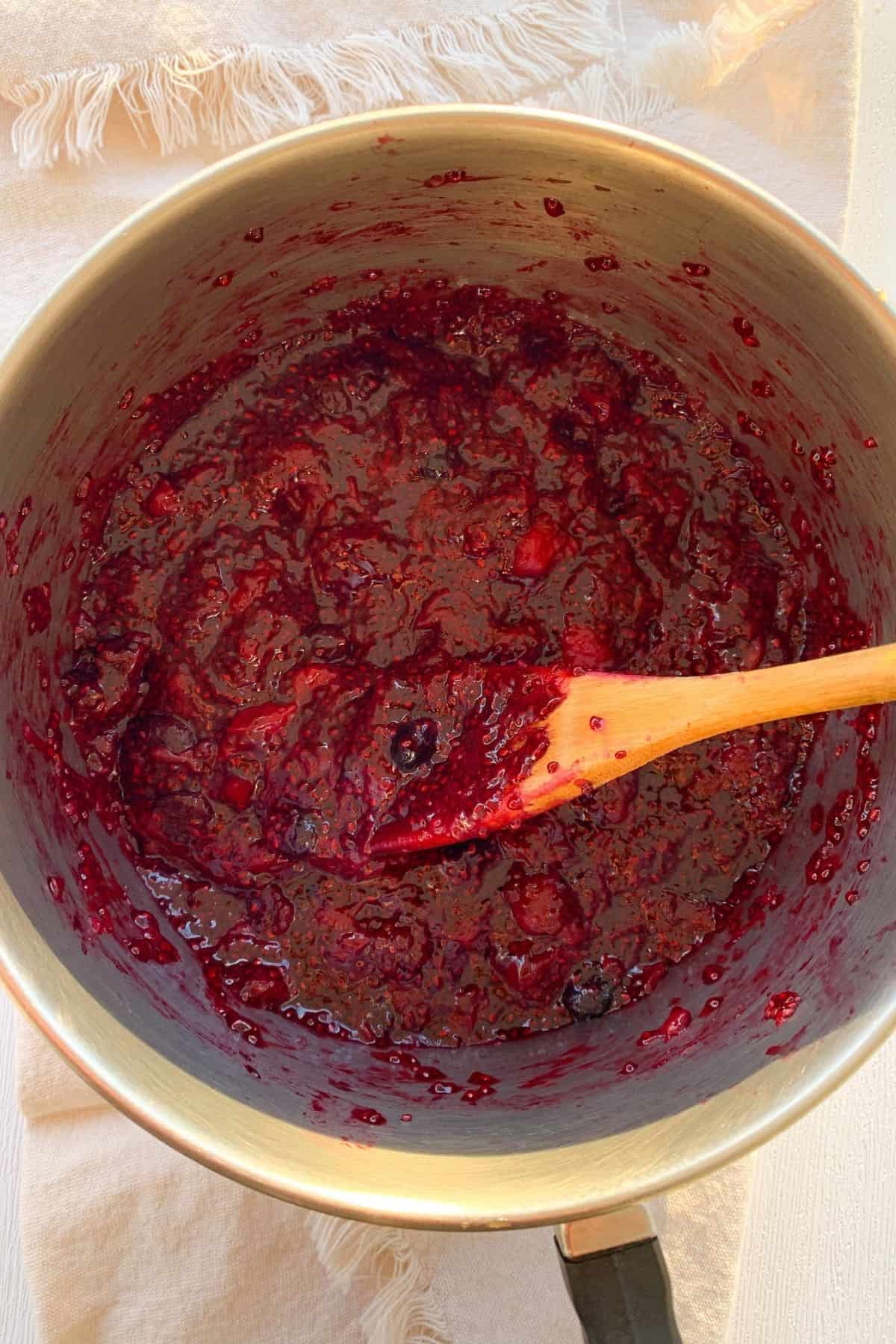 keto jam recipe cooking in a pan