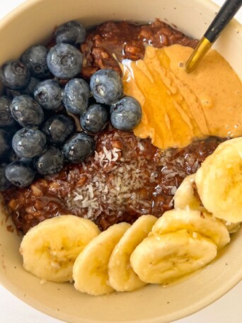 Cauliflower Oats with Honey and toppings.