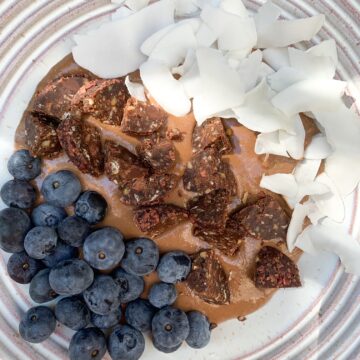 mocha protein smoothie bowl