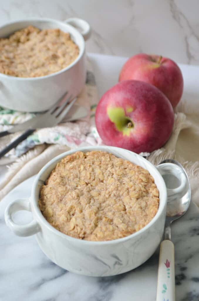 single-serving apple crisp
