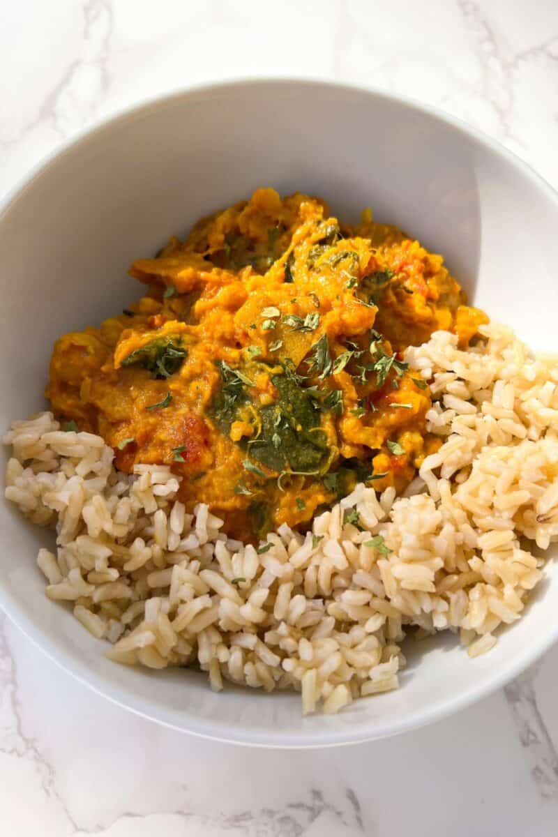 Chickpea Potato Spinach Curry - feasty travels