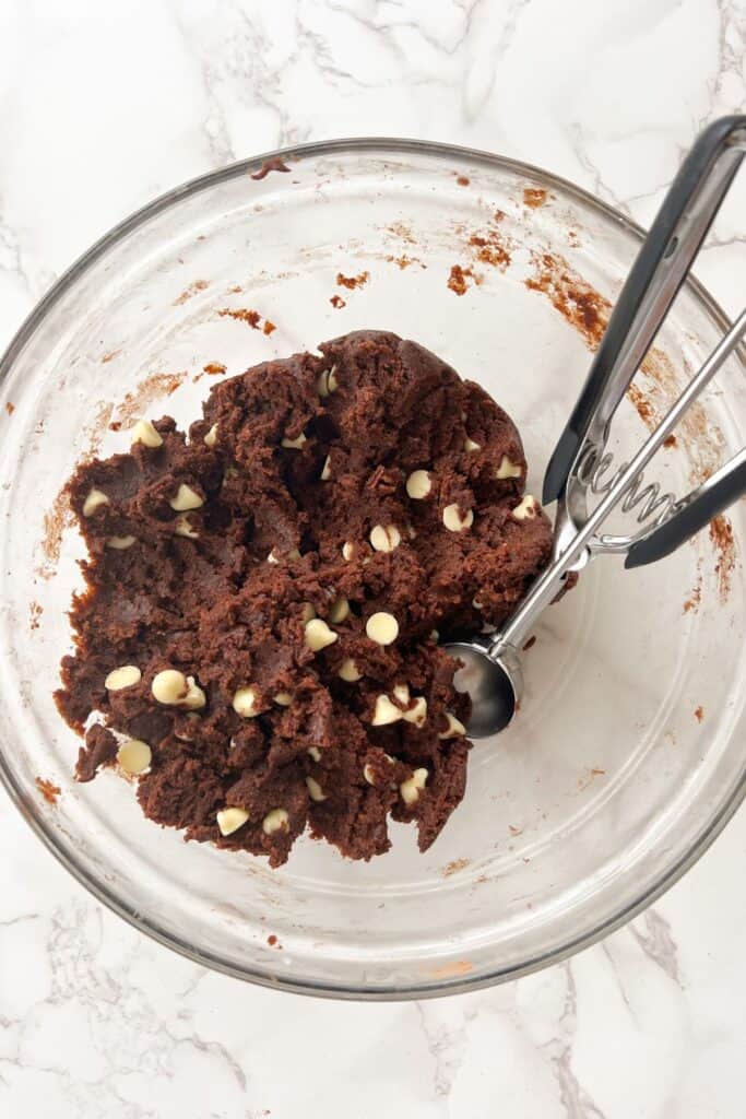 making white chocolate brownie cookies
