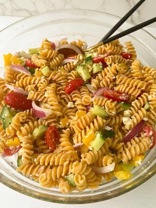 healthy keto greek salad with chickpea pasta