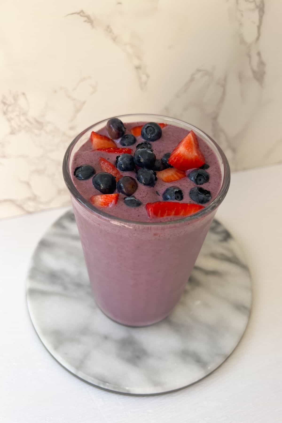 vegan berry smoothie in a glass