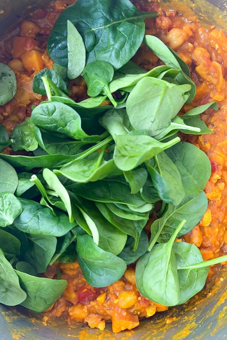 Chickpea Potato Spinach Curry Recipe - Feasty Travels