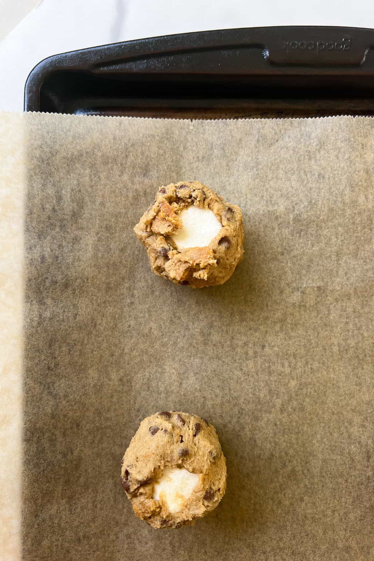 Unbaked-Chocolate-Chip-Marshmallow-Cookies