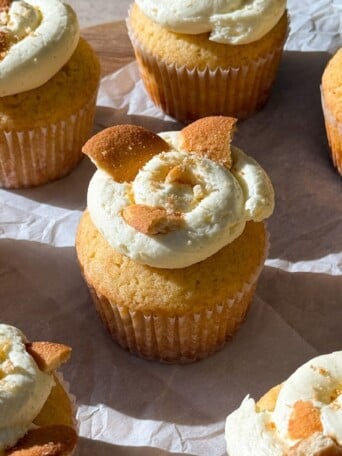 Banana Pudding Cupcakes on a platter.
